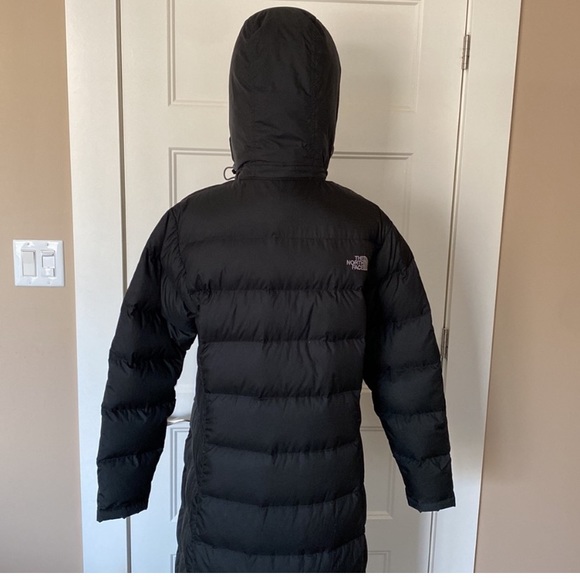 The North Face Down Puffer Parka - Picture 4 of 9